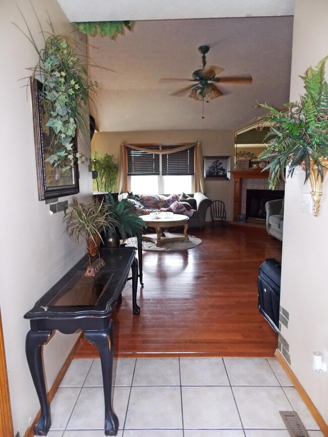 508 W Chestnut Rd, Nixa, MO 65714 - photo 2