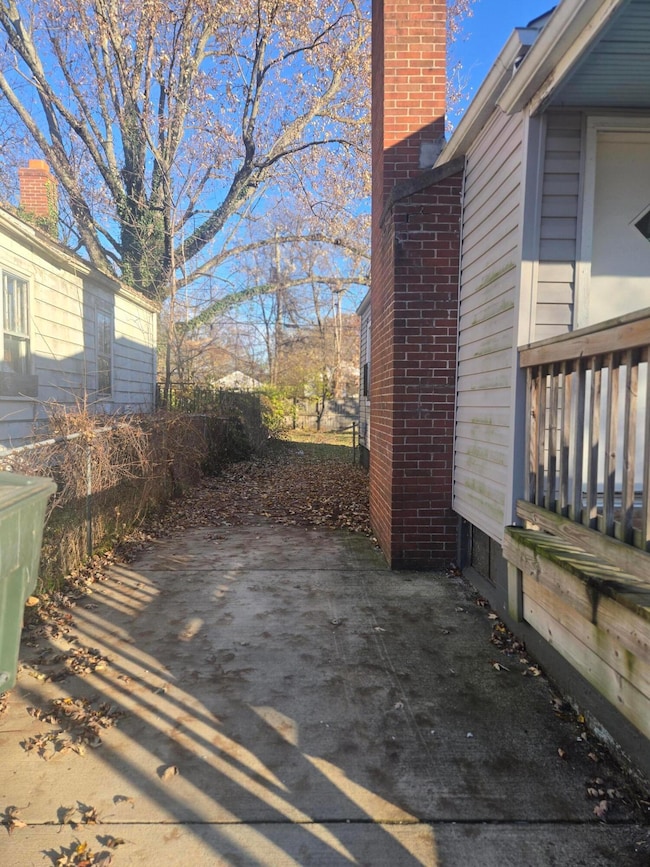 2152 Gerbert Rd, Columbus, OH 43211 - photo 2