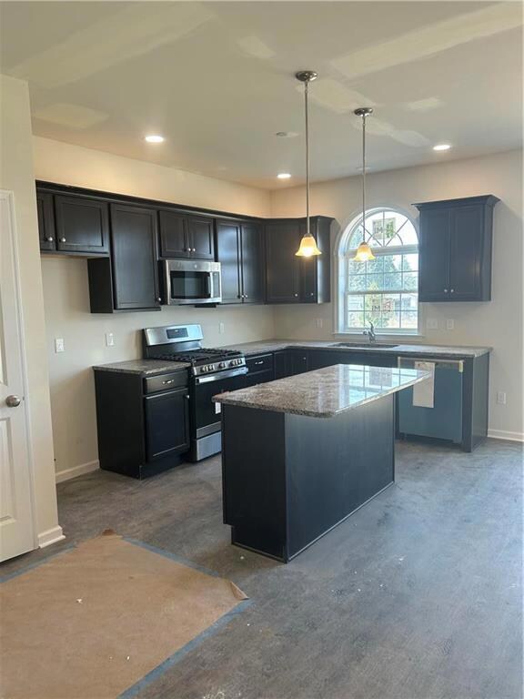 3212 W Huntington Ln unit 2, Stockertown, PA 18040 - photo 2