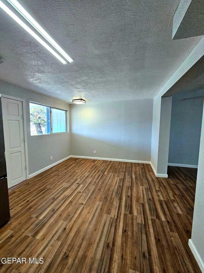 428 Jensen Ave, El Paso, TX 79915 - photo 7
