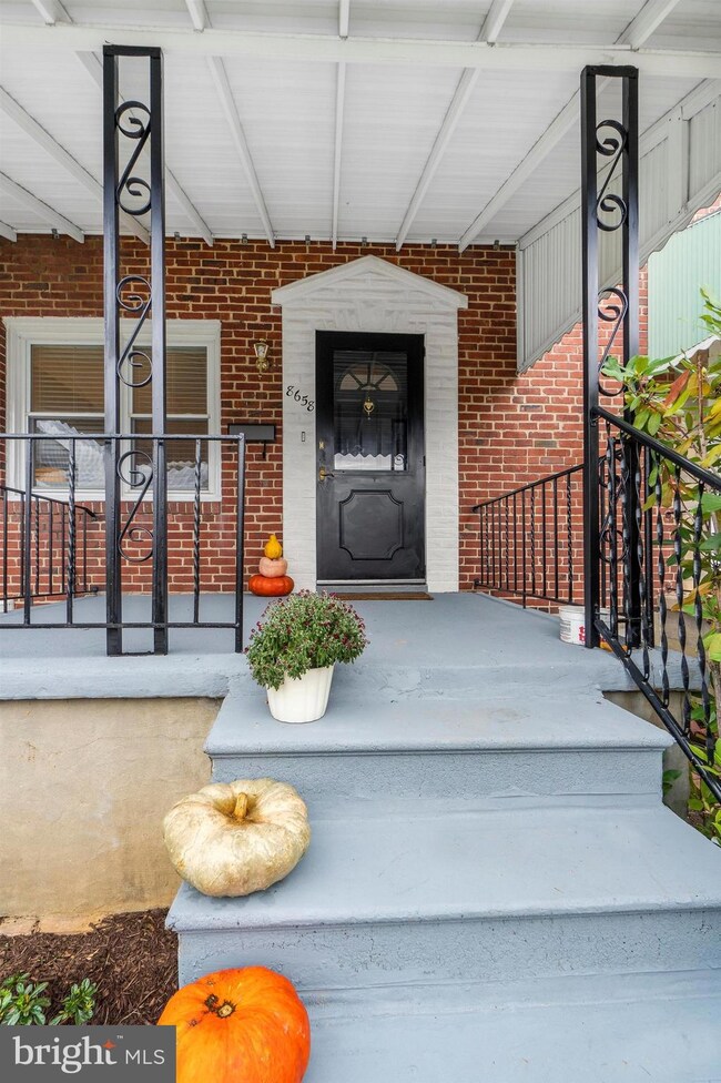 8658 Black Oak Rd, Parkville, MD 21234 - photo 4