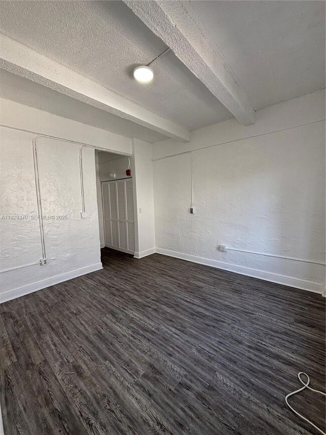 220 23rd St unit 406, Miami Beach, FL 33139 - photo 4