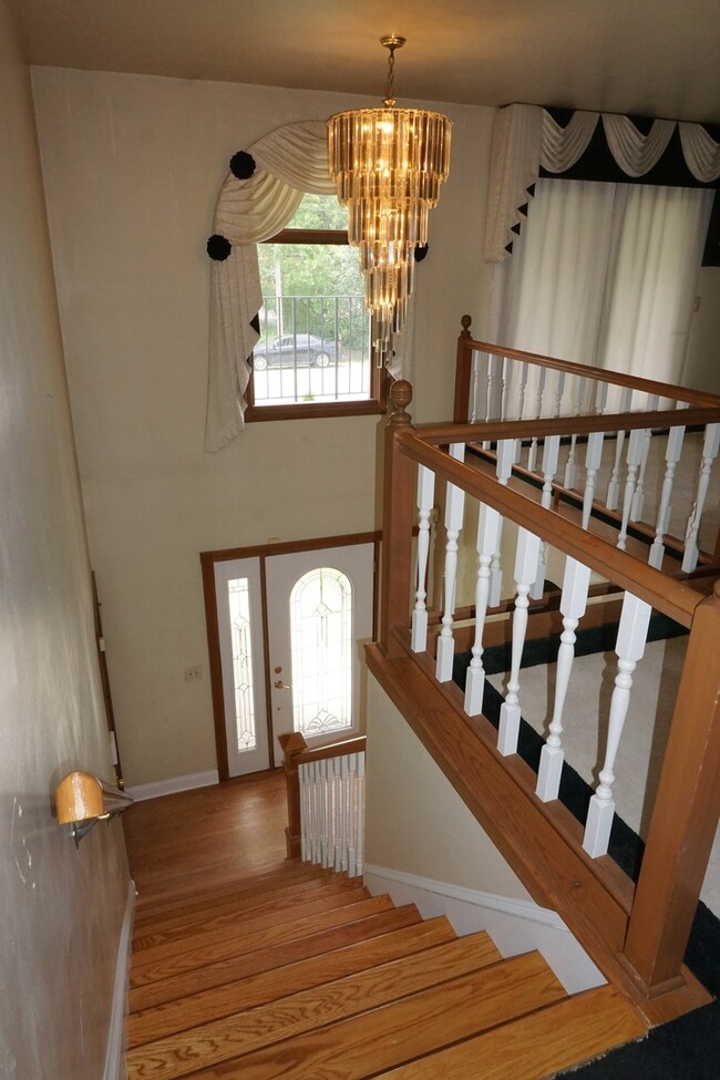 2313 N Northern Ave, Waukegan, IL 60087 - photo 3