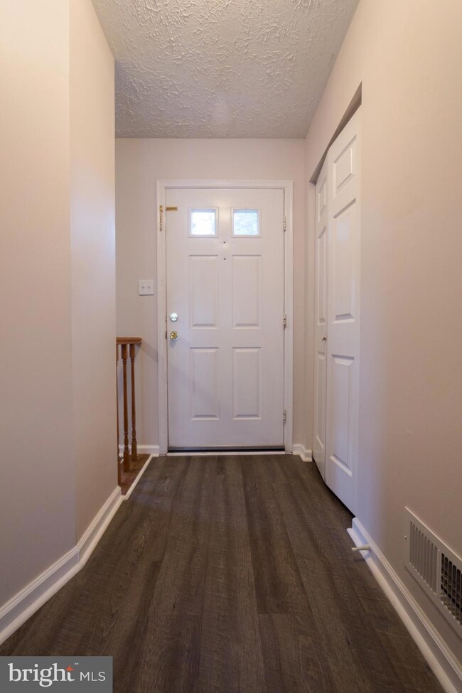 12547 Coral Grove Place, Germantown, MD 20874 - photo 3