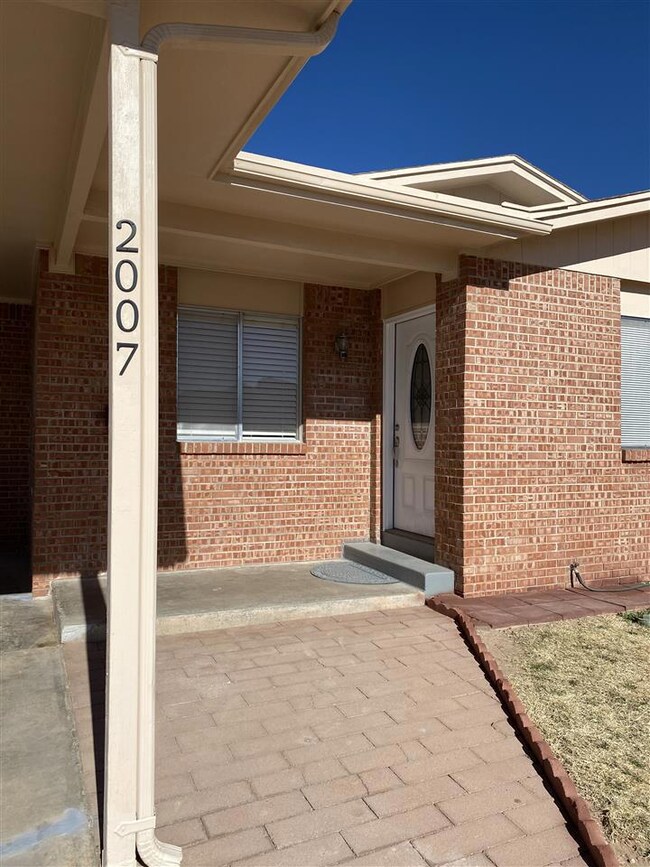 2007 Aspen Dr, Alamogordo, NM 88310 - photo 3