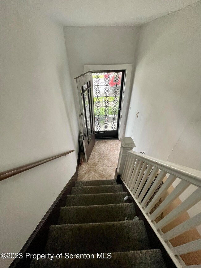 604 Depot St, Scranton, PA 18509 - photo 2