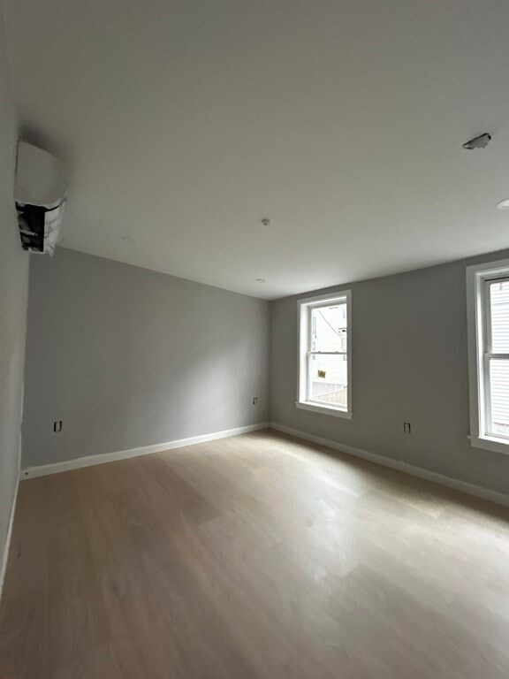 24 Ferrin St unit 1, Boston, MA 02129 - photo 5