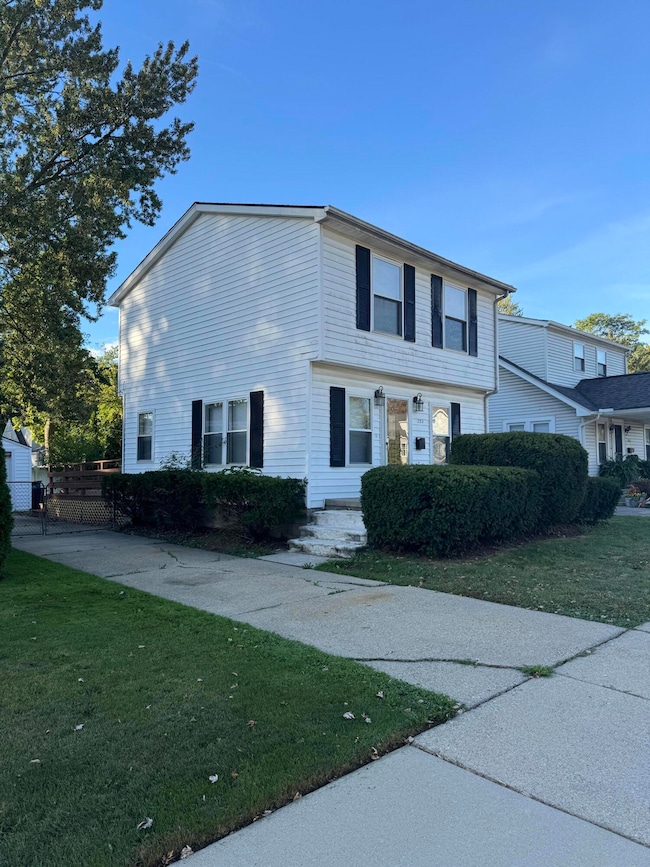 253 Massoit St, Clawson, MI 48017 - photo 2