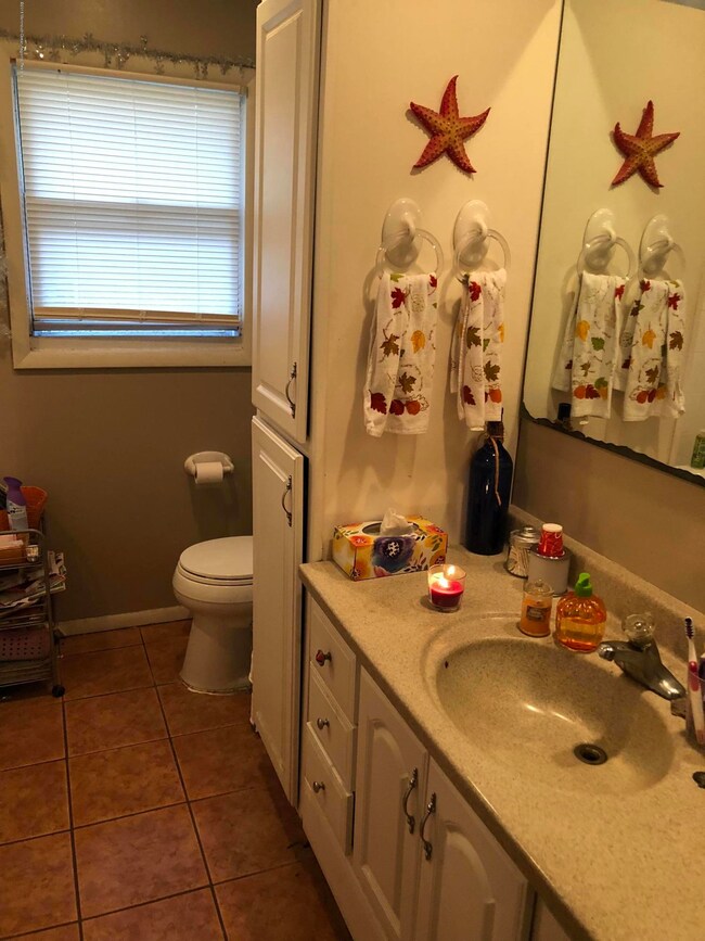 120 Nautilus - Bathroom 1