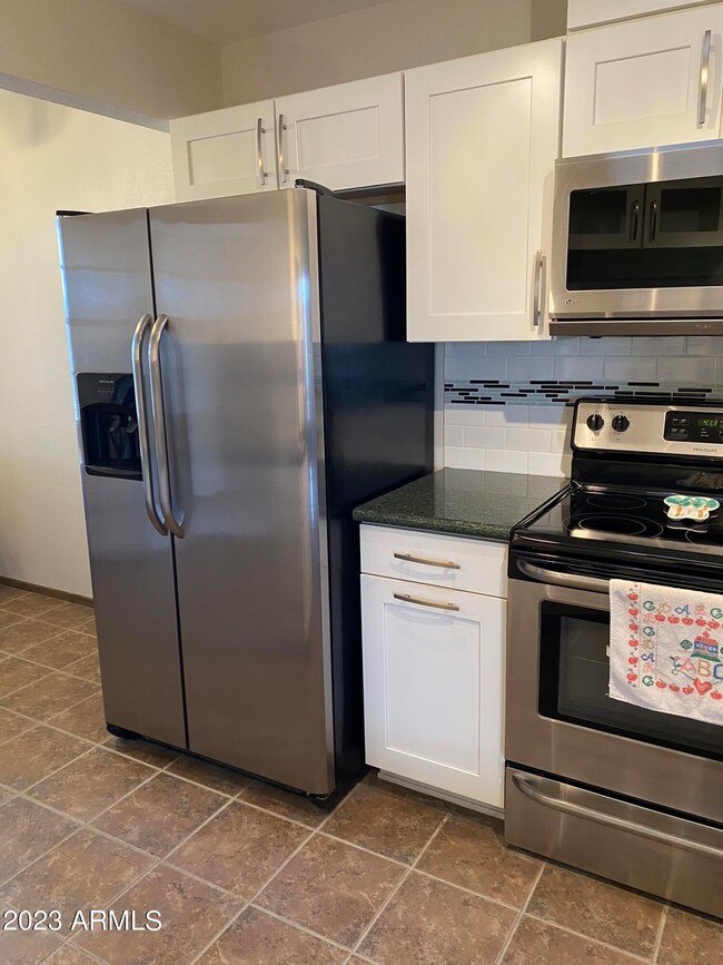 17317 N Del Webb Blvd, Sun City, AZ 85373 - photo 6