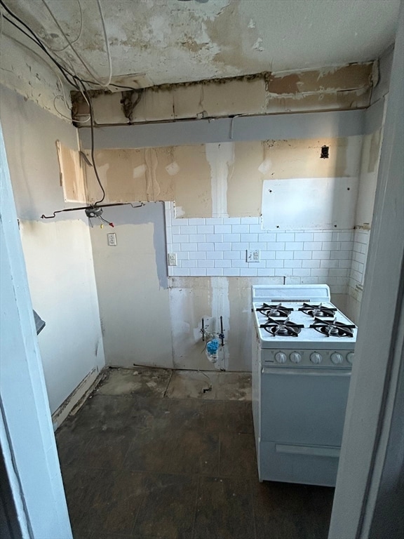 The Breakers unit 308, Lynn, MA 01902 - photo 6