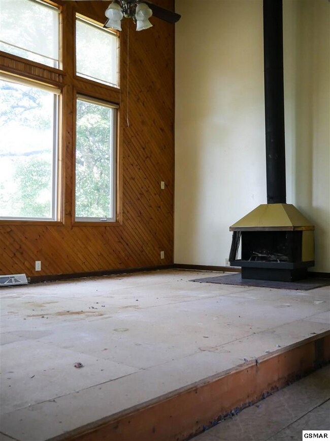 1985 Le Conte St, Morristown, TN 37814 - photo 3