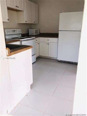 617 41st St, West Palm Beach, FL 33407 - photo 5