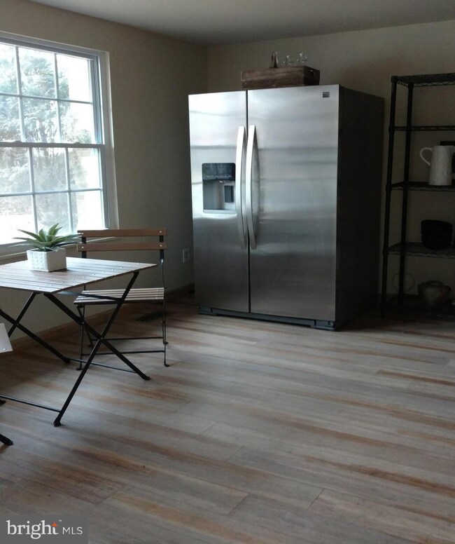 19317 Running Cedar Ct, Germantown, MD 20876 - photo 5