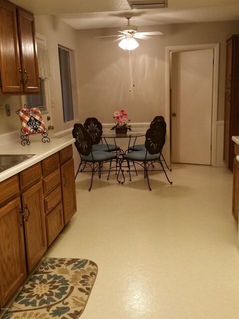 Beautiful breakfast room