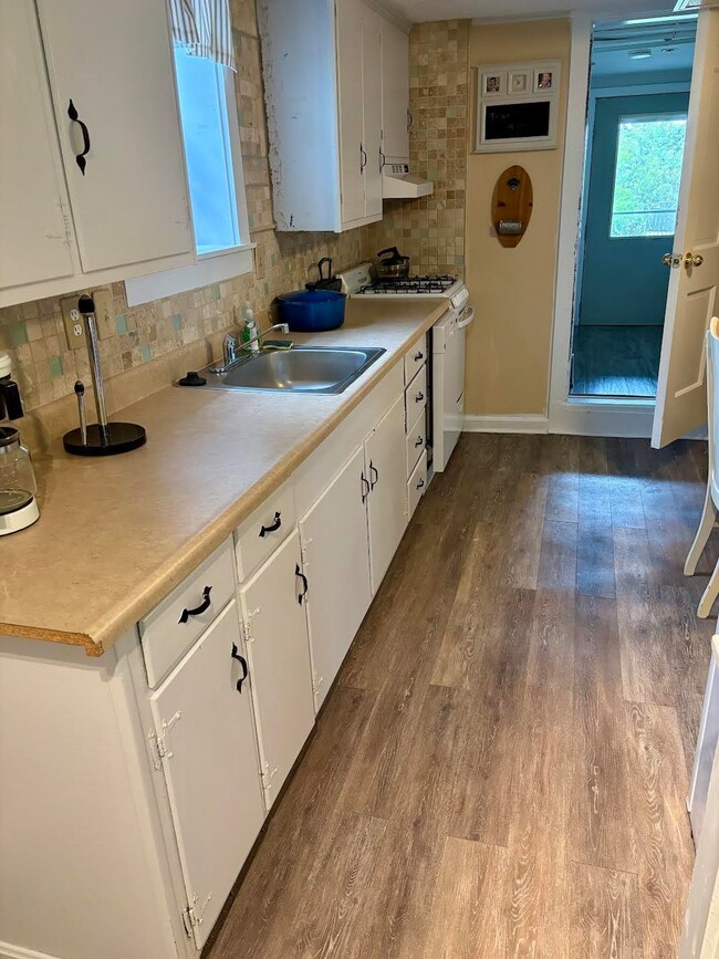 2 Ocean Blvd unit Lower, Seabrook, NH 03874 - photo 7