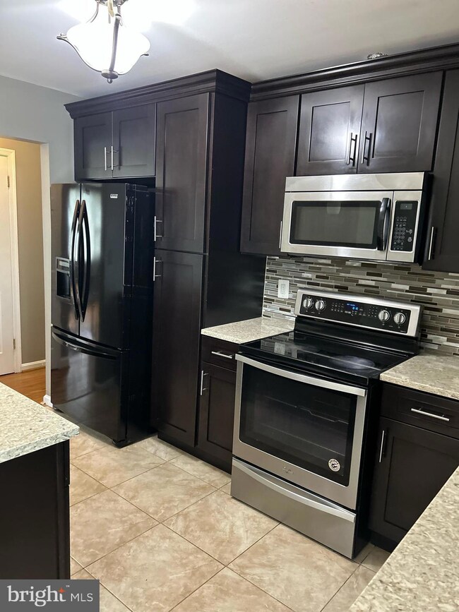 8905 91st Place, Lanham, MD 20706 - photo 4