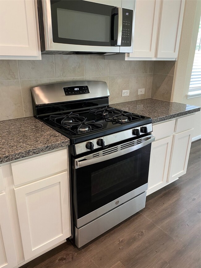 5915 Prince Place Dr, Rosenberg, TX 77471 - photo 5