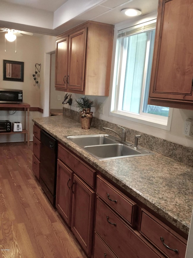 BF44DB17-BCBF-4D8E-869C-3485DB1B04B8