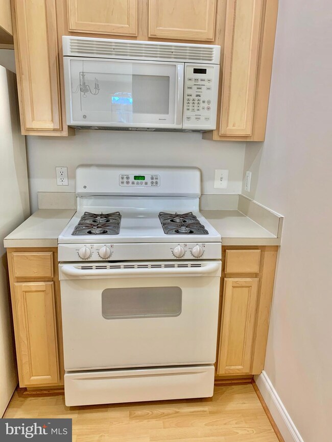 11924 Darnestown Rd, Gaithersburg, MD 20878 - photo 6