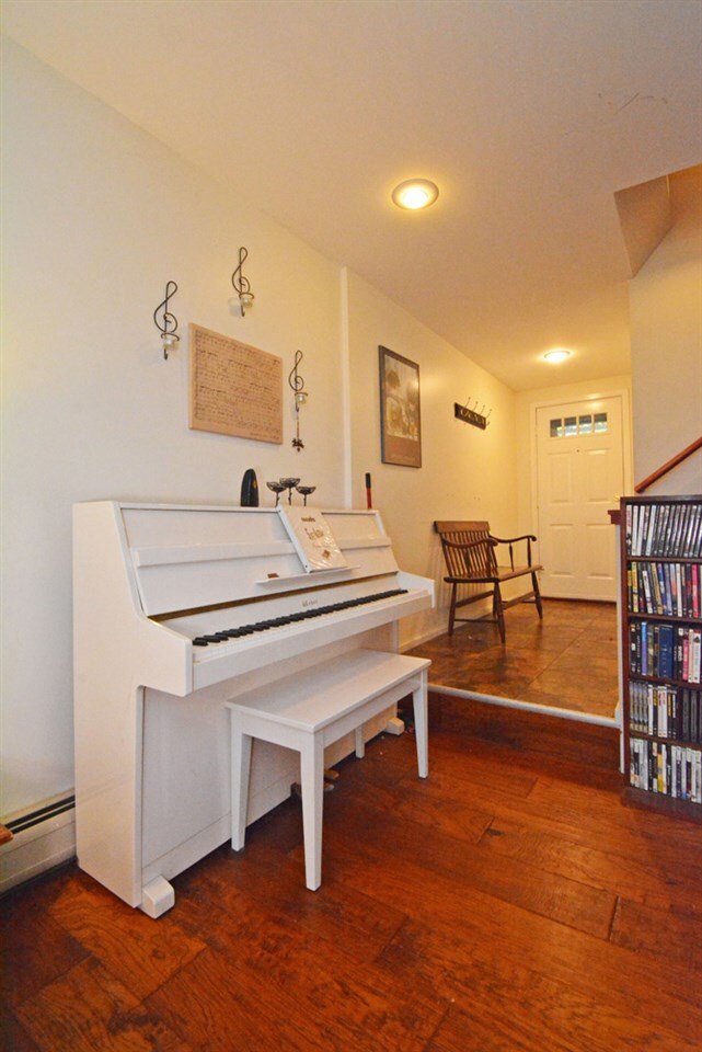 40 Winding Brook Dr, South Burlington, VT 05403 - photo 3