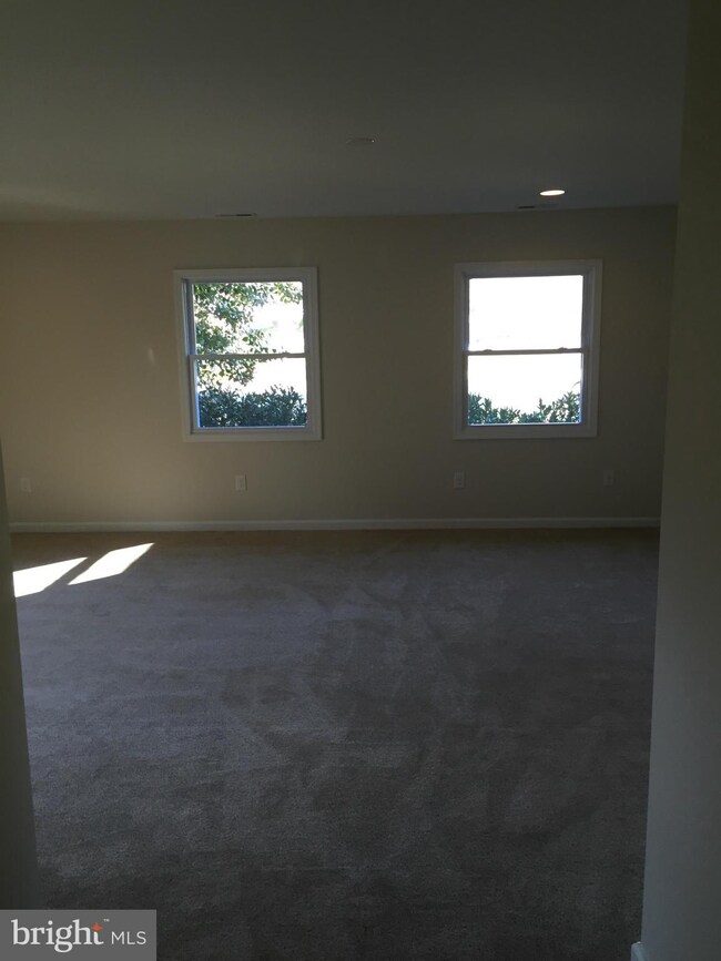 12639 Millstream Dr, Bowie, MD 20715 - photo 5