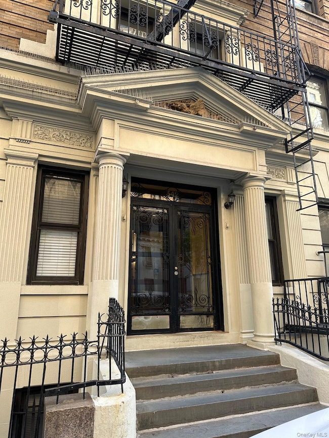 342 W 56th St unit 1F, New York, NY 10019 - photo 3