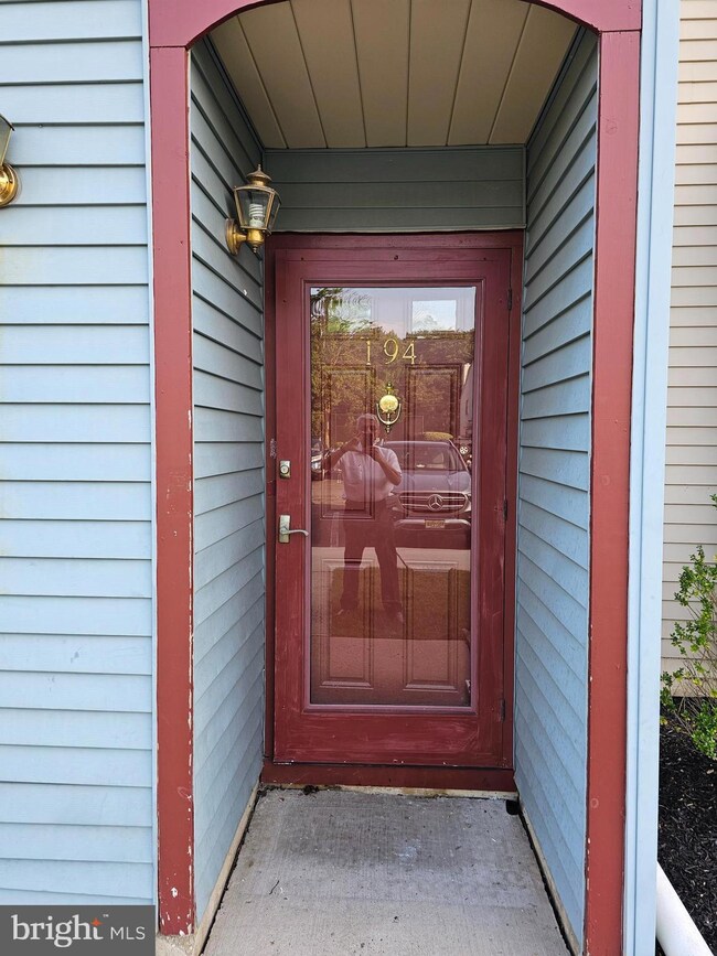 194 Wyndham Place, Trenton, NJ 08691 - photo 2