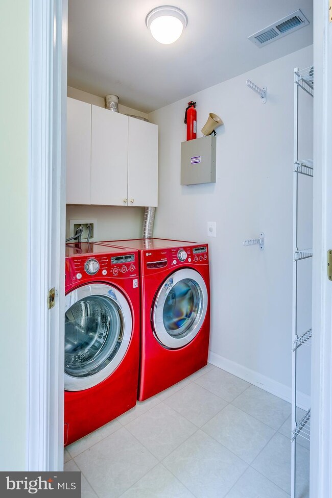 12480 Selkirk Cir, Bristow, VA 20136 - photo 4