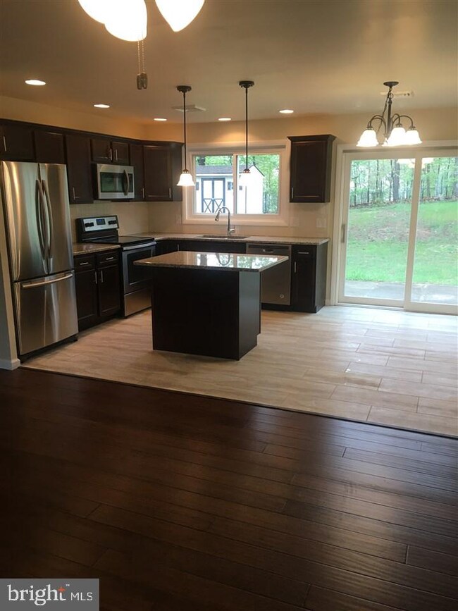 4816 Sweetbrier Dr, Harrisburg, PA 17111 - photo 3