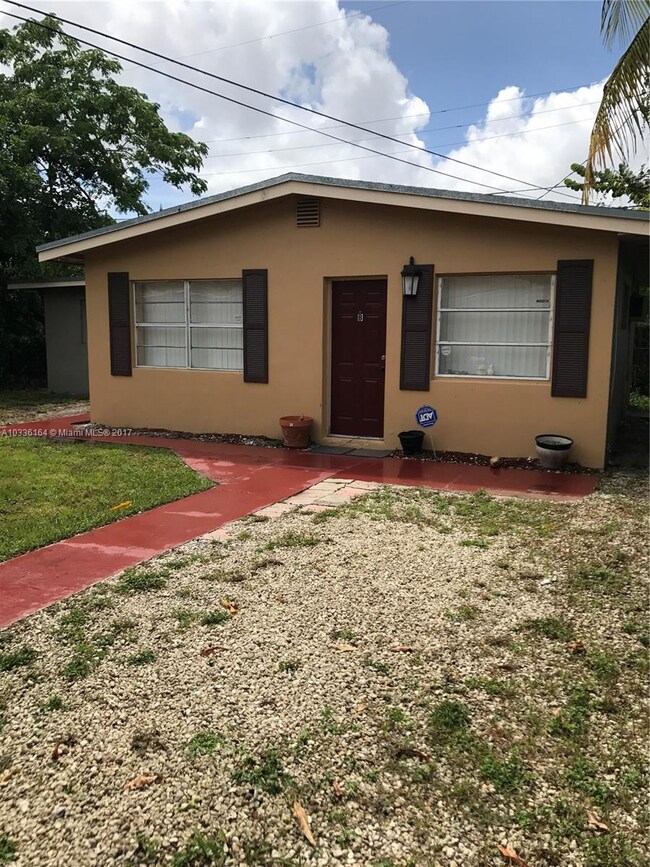 BACK HOUSE/UNIT