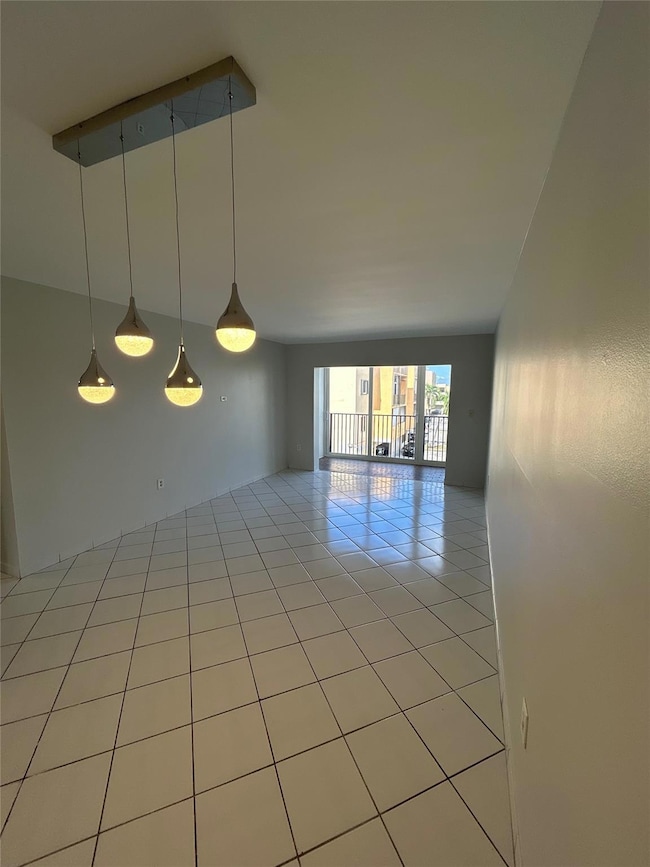 DINING / LIVING AREA