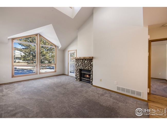 River stone gas fireplace