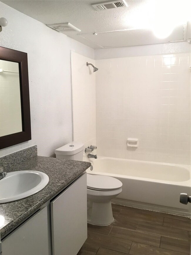 6200 W Tidwell Rd unit 1304, Houston, TX 77092 - photo 6