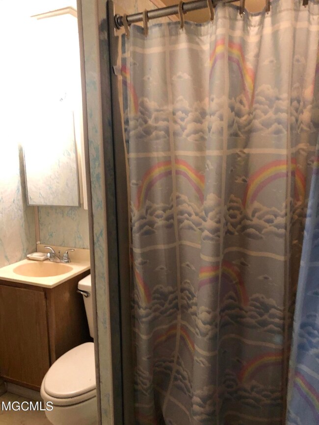 378651-7