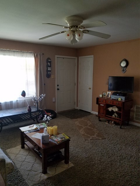 925 Gray St, Roanoke Rapids, NC 27870 - photo 4