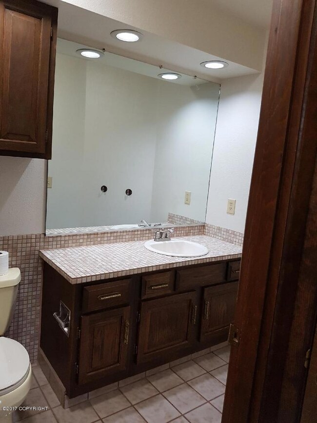 2201 Romig Place unit 303, Anchorage, AK 99503 - photo 7