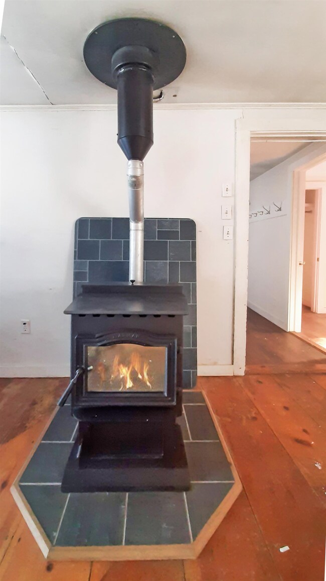 1568 S Hill Rd, Ludlow, VT 05149 - photo 6