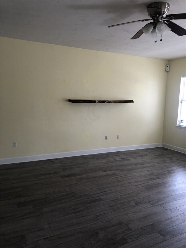 309 Parkside Cir, Crawfordville, FL 32327 - photo 7