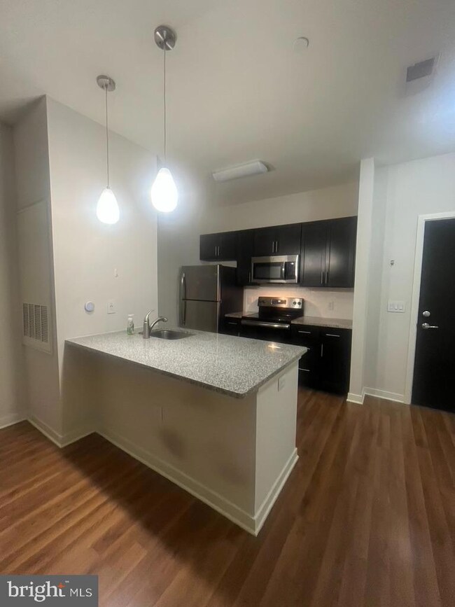 401 Race St unit 129, Philadelphia, PA 19106 - photo 6