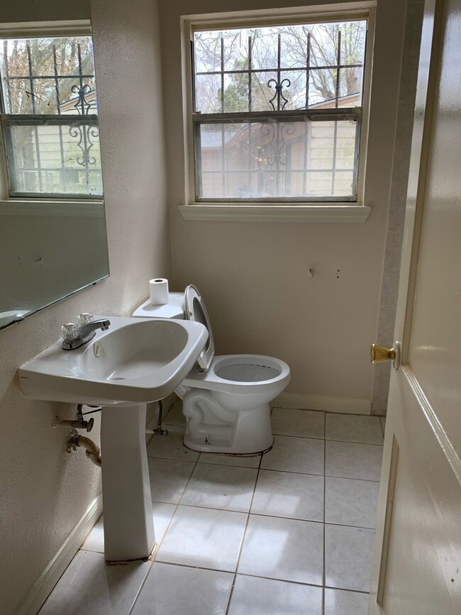 6106 Cavanaugh St, Houston, TX 77021 - photo 5