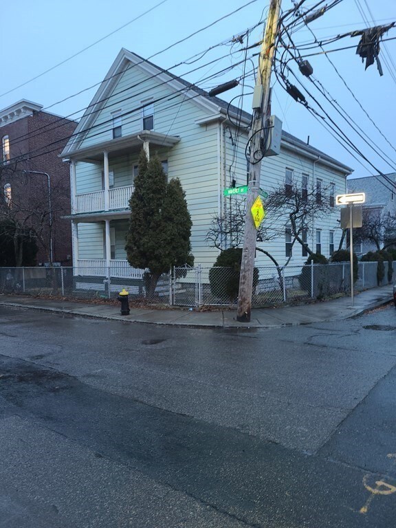 27 Waverly St, Brighton, MA 02135 - photo 2