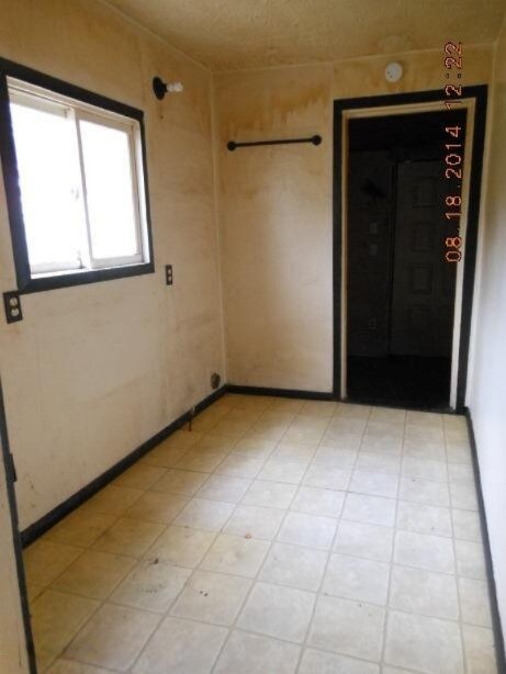 8619 Byrne laundry back entrance