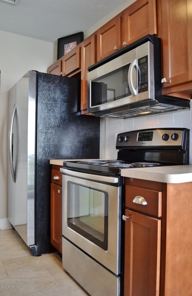 3862 Eloise St, Jacksonville, FL 32205 - photo 6