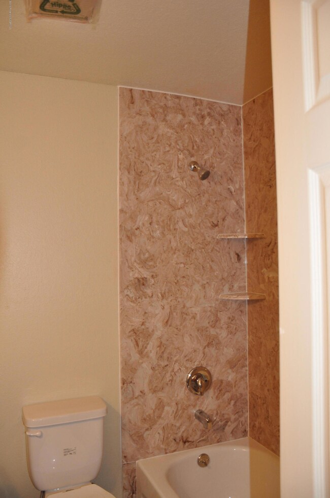 606 N Jordan St, Bloomfield, NM 87413 - photo 6