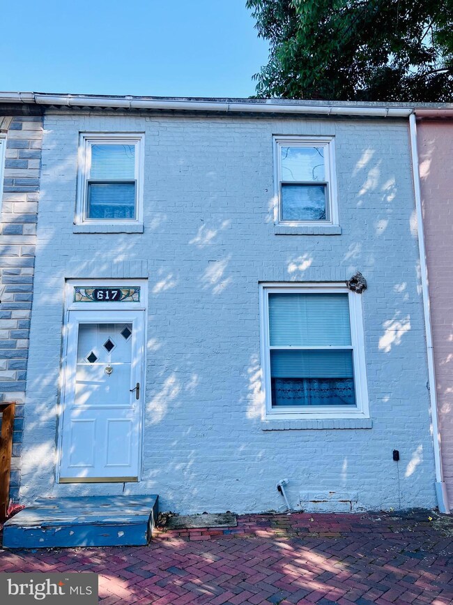 617 Minor St, Reading, PA 19602 - photo 2