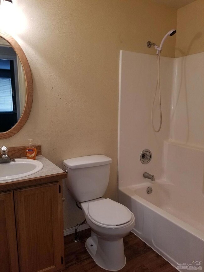 2222 SW 31st St, Redmond, OR 97756 - photo 6