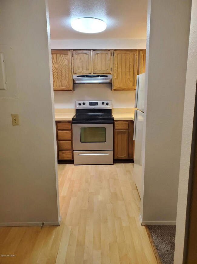 10213 Jamestown Dr unit D306, Anchorage, AK 99507 - photo 2