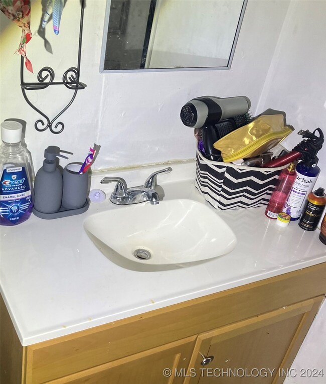 1132 C St SE, Ardmore, OK 73401 - photo 7