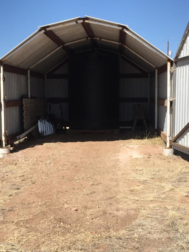 25355 N Patricia Rd, Paulden, AZ 86334 - photo 2
